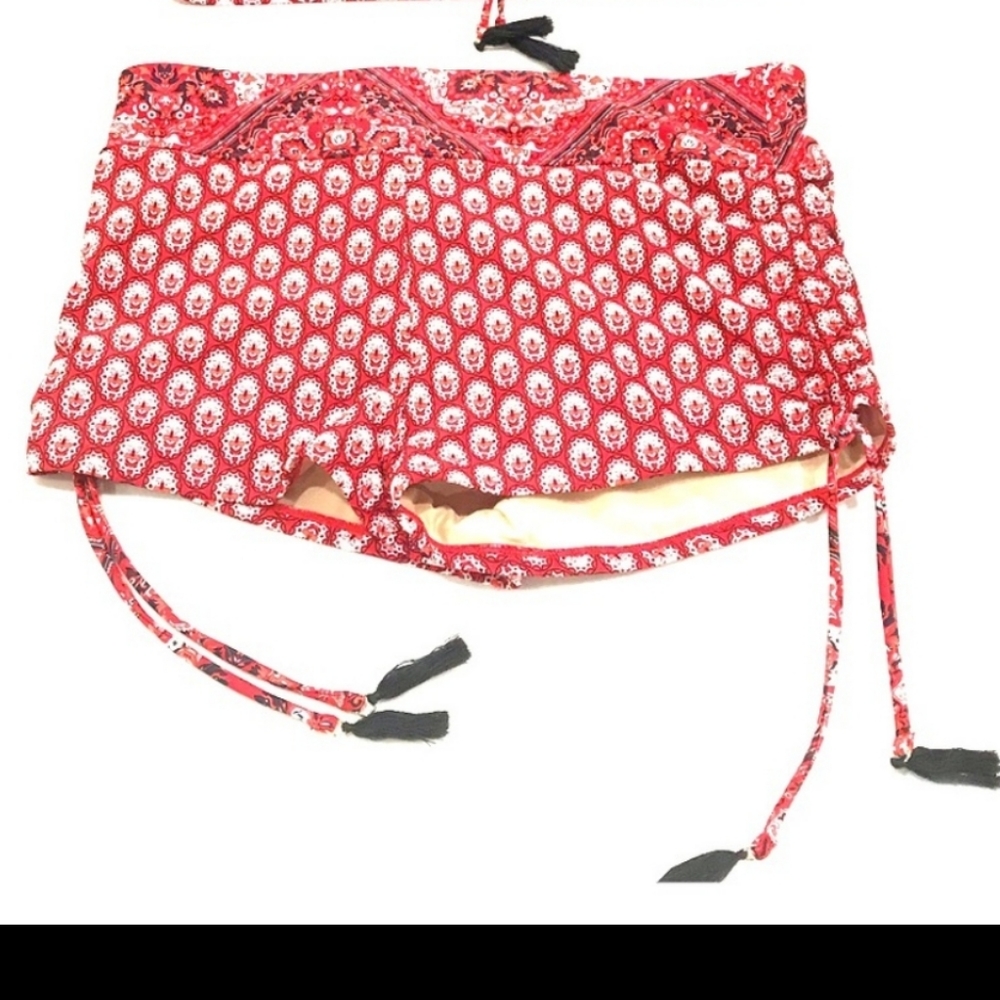 Cacique swim bottom